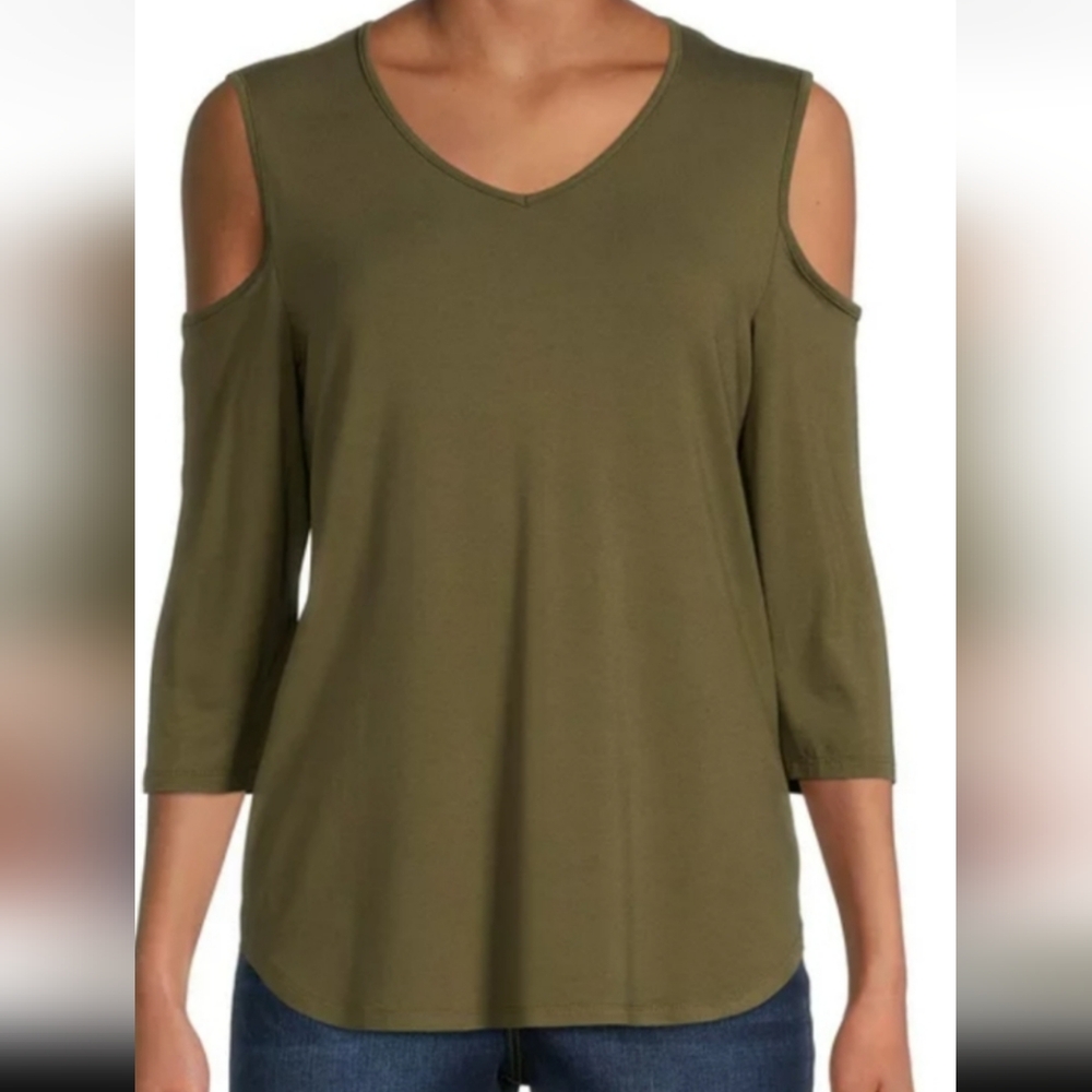 💜5/$25💜XL Suede Cold Shoulder Top.
